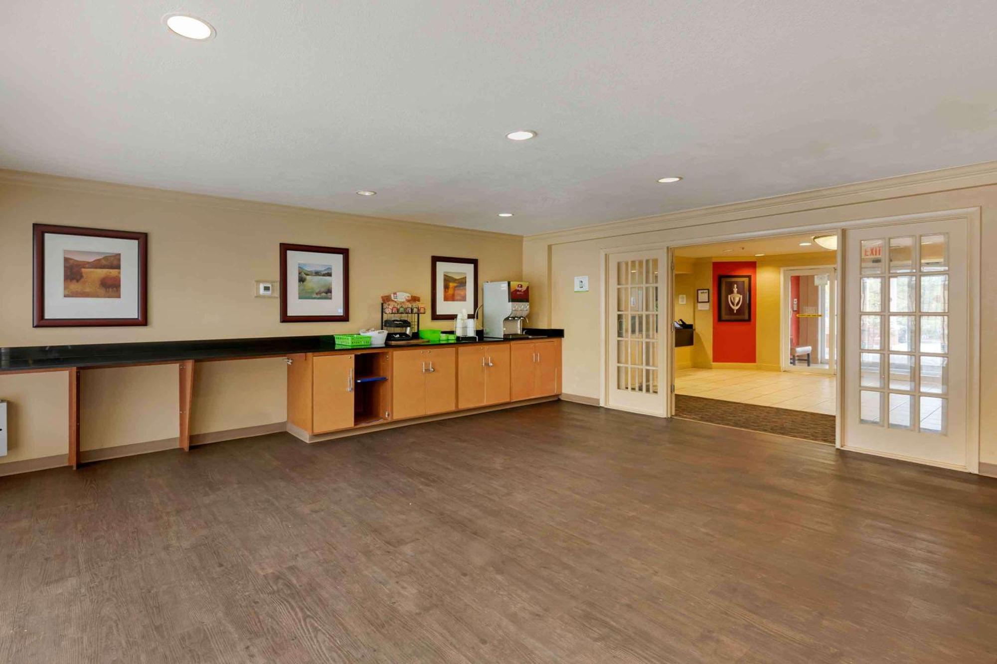 Extended Stay America Suites - Orlando - Convention Center - 6443 Westwood Williamsburg Екстер'єр фото