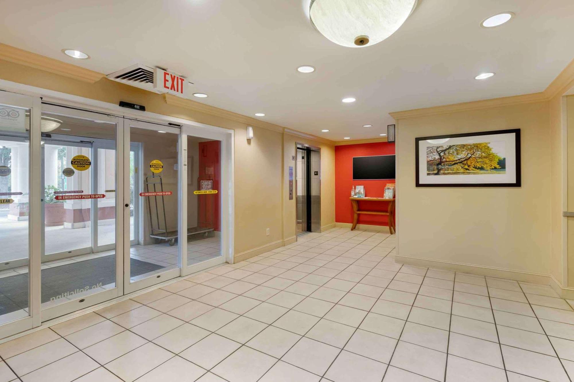 Extended Stay America Suites - Orlando - Convention Center - 6443 Westwood Williamsburg Екстер'єр фото